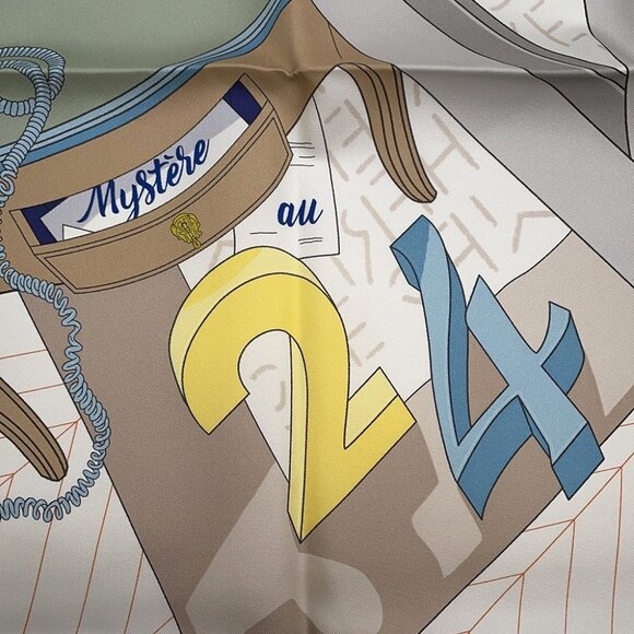 HERMES Scarf Carre Mystery at 24 Silk 100% Gris Pale/Vert/Jaune - Picture 2 of 5